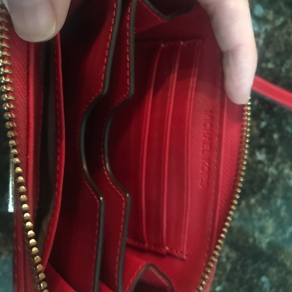 Michael Kors red wallet with wristlet strap - Picture 4 of 6